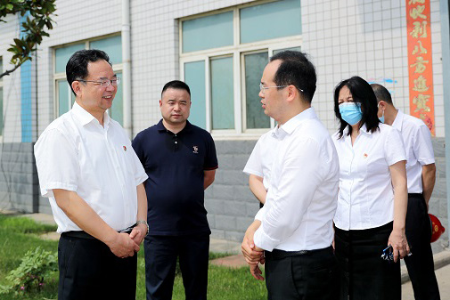 郑州市委常委、市纪委书记杜新军一行莅临易彩堂官网调研指导事情