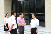 河南省商务厅副厅长张雷明莅临易彩堂官网调研 -1